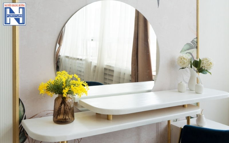 mẫu bàn trang điểm gỗ công nghiệp