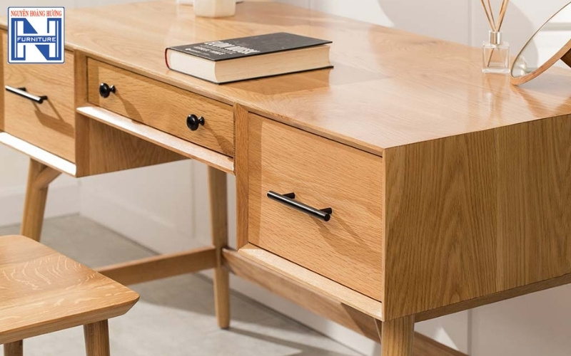 Mẫu bàn học đẹp bằng gỗ tự nhiên